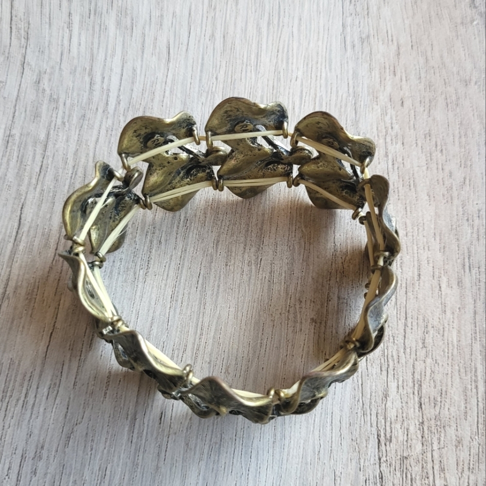 1950s Ginko Leaf Stretch Bracelet View 5